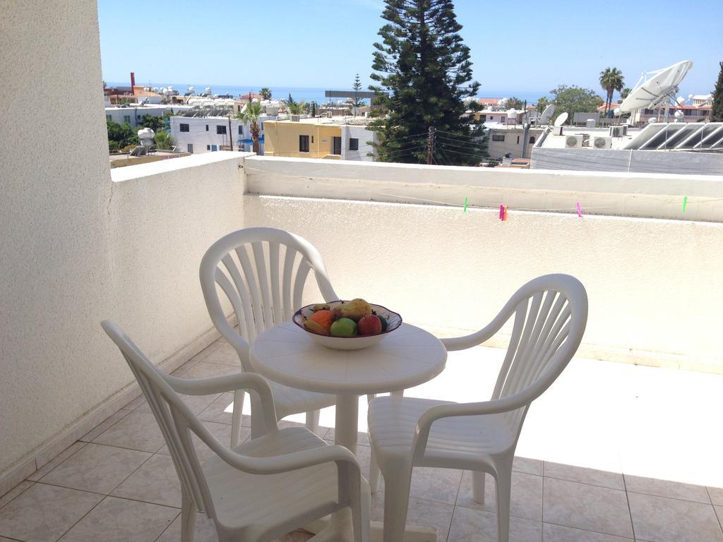 Kefalonitis Hotel Apartments Paphos Exterior foto